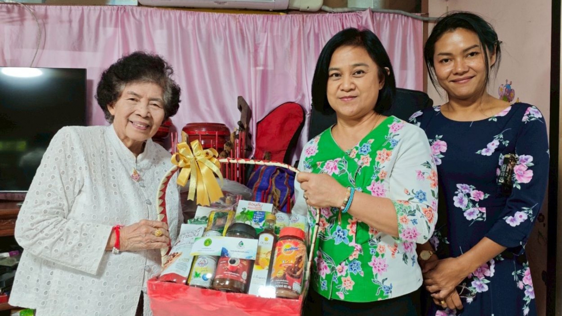 เข้าเยี่ยม นางดรุณีนาถ นาคคง ผู้มีผลงานดีเด่นทางวัฒนธรรม