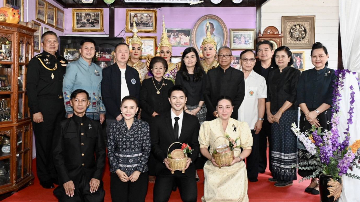 เปิดบ้านศิลปินแห่งชาติ นายปี๊บ คงลายทอง