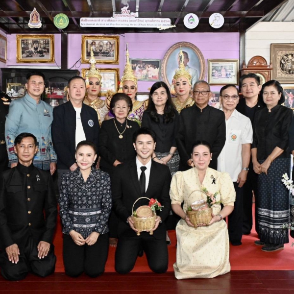 เปิดบ้านศิลปินแห่งชาติ นายปี๊บ คงลายทอง