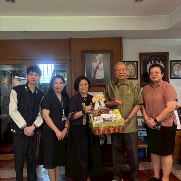 กองกองทุนส่งเสริมงานวัฒนธรรม เยี่ยมศิลปินแห่งชาติทางด้านสถาปัตยกรรม ๒ ท่าน