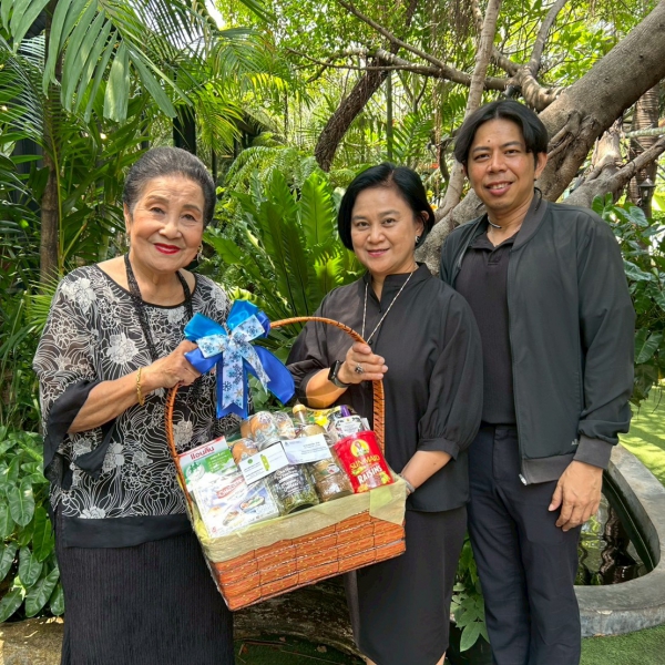 กองกองทุนส่งเสริมงานวัฒนธรรม เยี่ยมศิลปินแห่งชาติ ๒ ท่าน