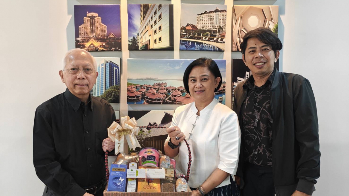 กองกองทุนส่งเสริมงานวัฒนธรรม เยี่ยมศิลปินแห่งชาติ ๓ ท่าน