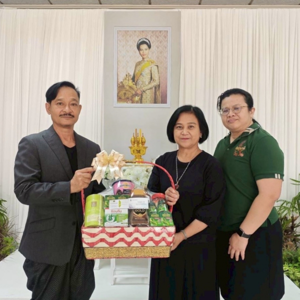 กองกองทุนส่งเสริมงานวัฒนธรรม เยี่ยมศิลปินแห่งชาติ ๒ ท่าน