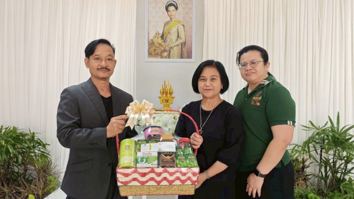 กองกองทุนส่งเสริมงานวัฒนธรรม เยี่ยมศิลปินแห่งชาติ ๒ ท่าน