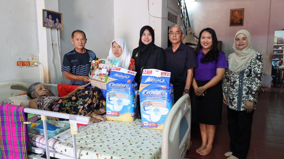 กองกองทุนส่งเสริมงานวัฒนธรรม โดยสำนักงานวัฒนธรรมจังหวัดนราธิวาส เข้าเยี่ยมนางนงเยาว์ วัฒนชนม์ ผู้มีผลงานดีเด่นทางวัฒนธรรม