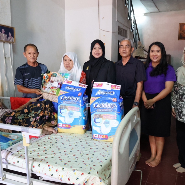 กองกองทุนส่งเสริมงานวัฒนธรรม โดยสำนักงานวัฒนธรรมจังหวัดนราธิวาส เข้าเยี่ยมนางนงเยาว์ วัฒนชนม์ ผู้มีผลงานดีเด่นทางวัฒนธรรม
