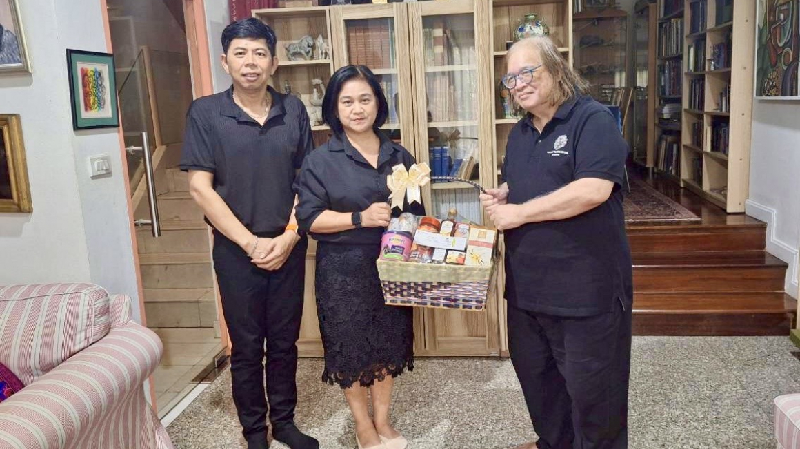กองกองทุนส่งเสริมงานวัฒนธรรม เยี่ยมนายสมเถา สุจริตกุล ศิลปินแห่งชาติ