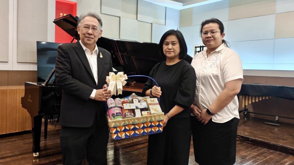 กองกองทุนส่งเสริมงานวัฒนธรรม เยี่ยมศาสตราจารย์ณรงค์ฤทธิ์ ธรรมบุตร ศิลปินแห่งชาติ