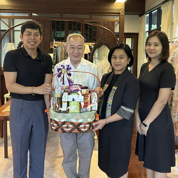 กองกองทุนส่งเสริมงานวัฒนธรรม เยี่ยมนายธีระพันธ์ วรรณรัตน์ ศิลปินแห่งชาติ