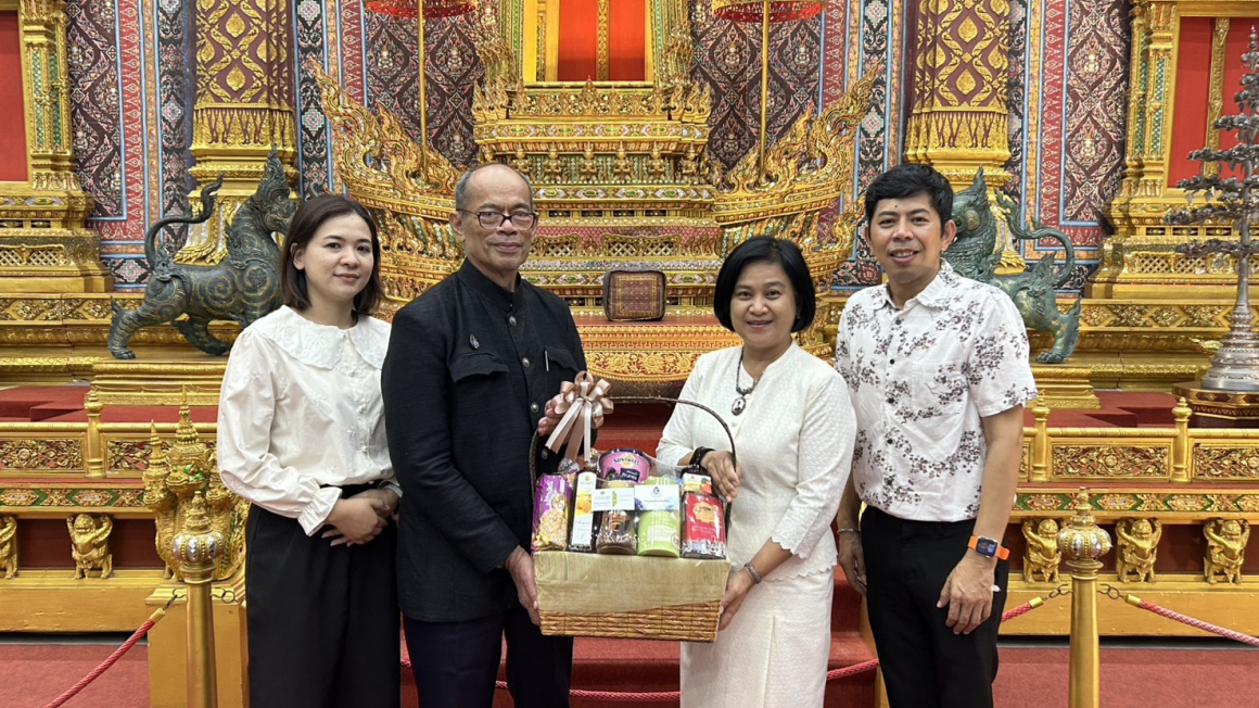 กองกองทุนส่งเสริมงานวัฒนธรรม เยี่ยมศิลปินแห่งชาติ ๒ ท่าน