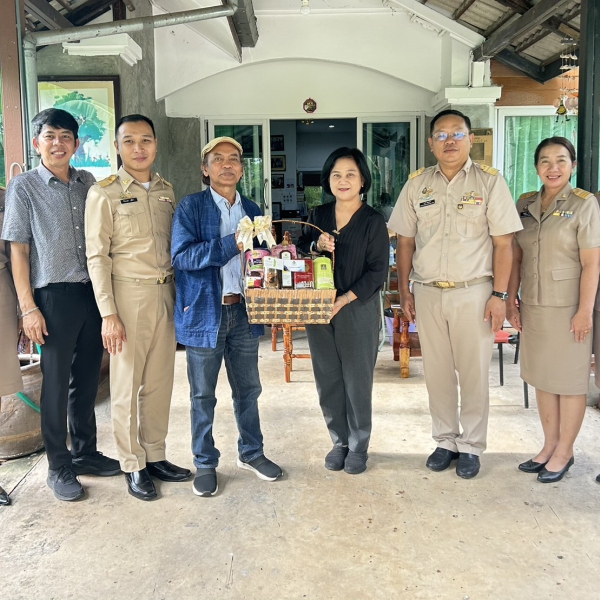 กองกองทุนส่งเสริมงานวัฒนธรรม เยี่ยมศิลปินแห่งชาติและผู้มีผลงานดีเด่นฯ ในพื้นที่ภาคอีสาน วันที่ ๑