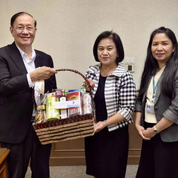 กองกองทุนส่งเสริมงานวัฒนธรรม เยี่ยมนายอดุล จันทรศักดิ์ ศิลปินแห่งชาติ