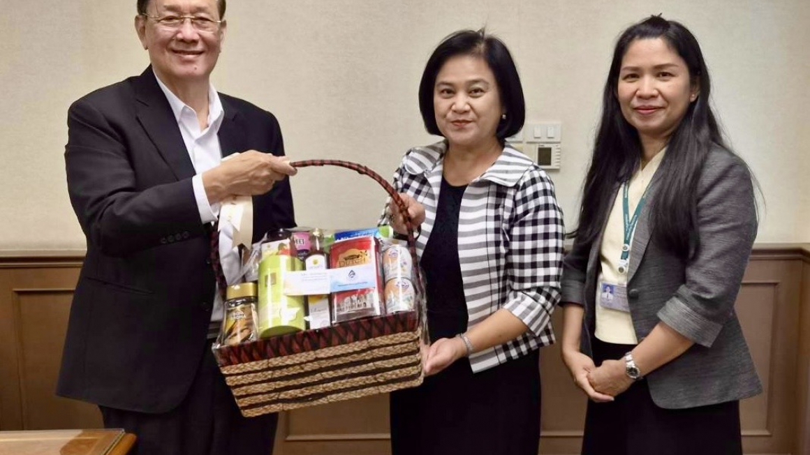 กองกองทุนส่งเสริมงานวัฒนธรรม เยี่ยมนายอดุล จันทรศักดิ์ ศิลปินแห่งชาติ
