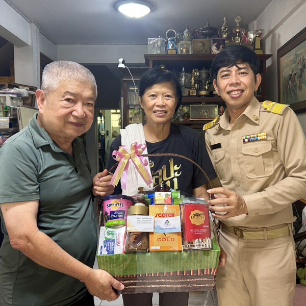 กองกองทุนส่งเสริมงานวัฒนธรรมเยี่ยมศิลปินแห่งชาติ ๒ ท่าน พร้อมติดตามและดูแลช่วยเหลือเยียวยาผลกระทบจากน้ำท่วม