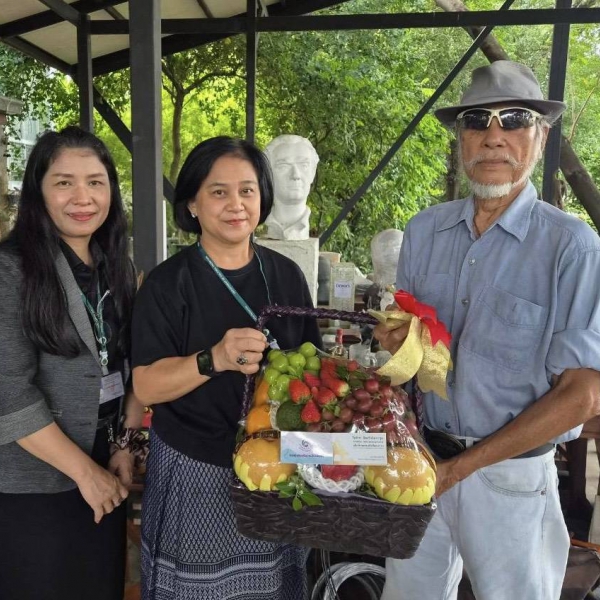 กองกองทุนส่งเสริมงานวัฒนธรรม เยี่ยมศิลปินแห่งชาติ ๓ ท่าน พร้อมติดตามและดูแลช่วยเหลือเยียวยาผลกระทจากสถานการณ์อุทกภัย